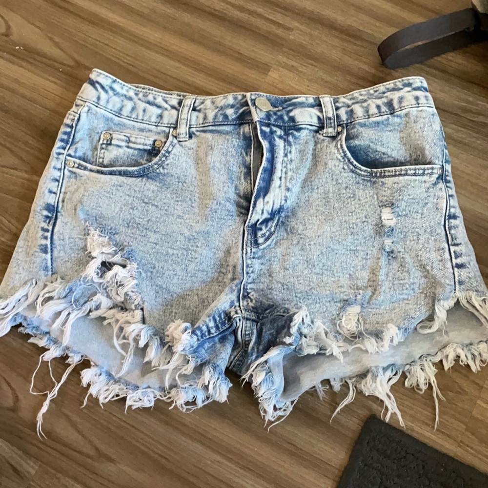 cut off jean shorts